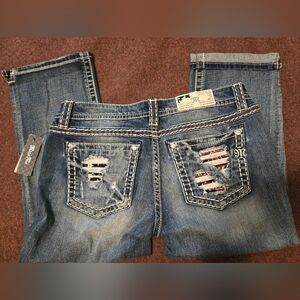 NEW Miss Me Signature Cuff Capri Size 31